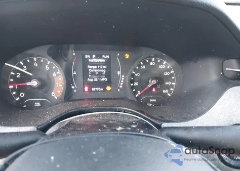 2022 Jeep Compass Latitude 4X4 z USA, uszkodzony, nr VIN 3C4NJDBB1NT164490